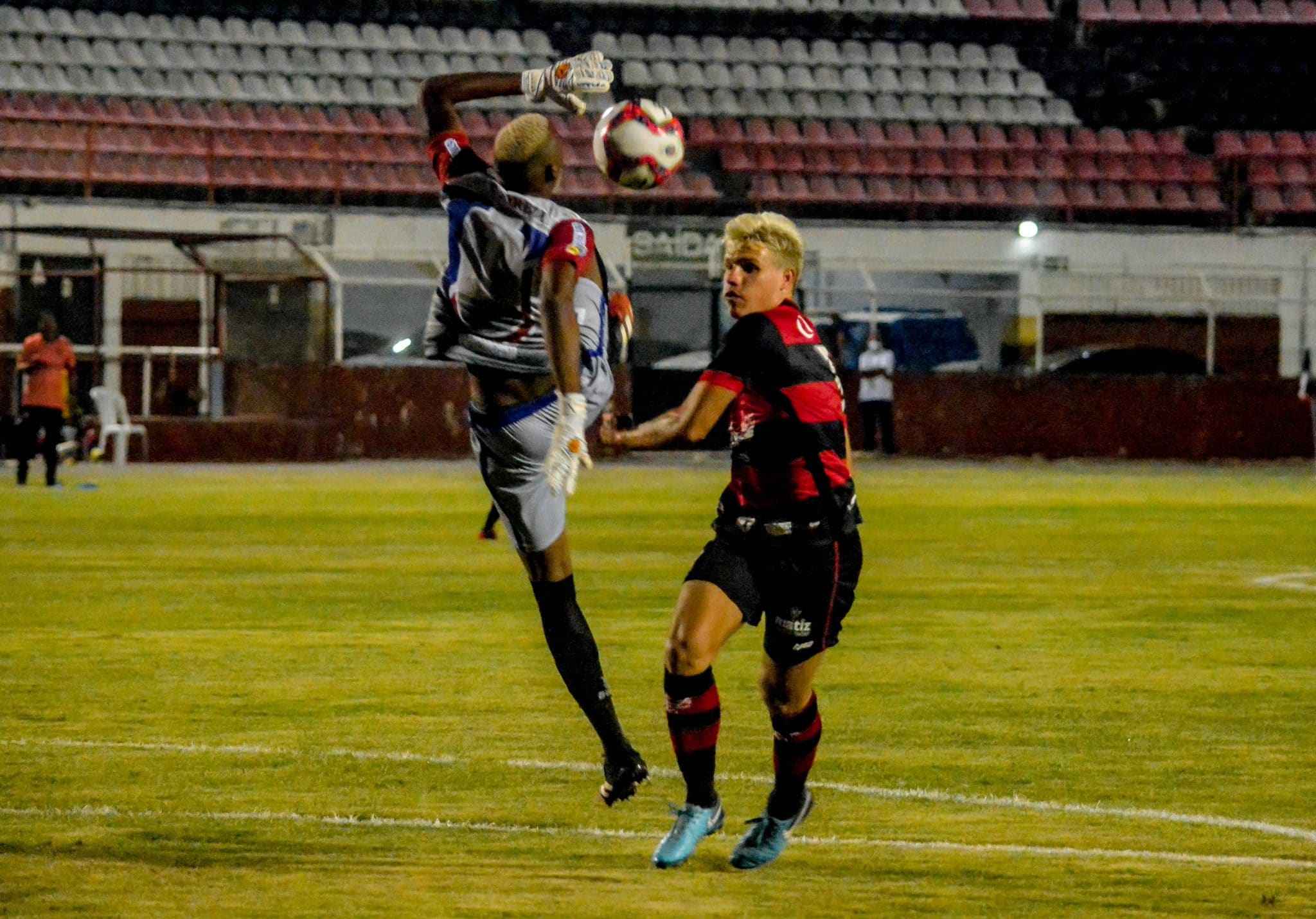Vit&oacute;ria sofre empate amargo diante do Unirb