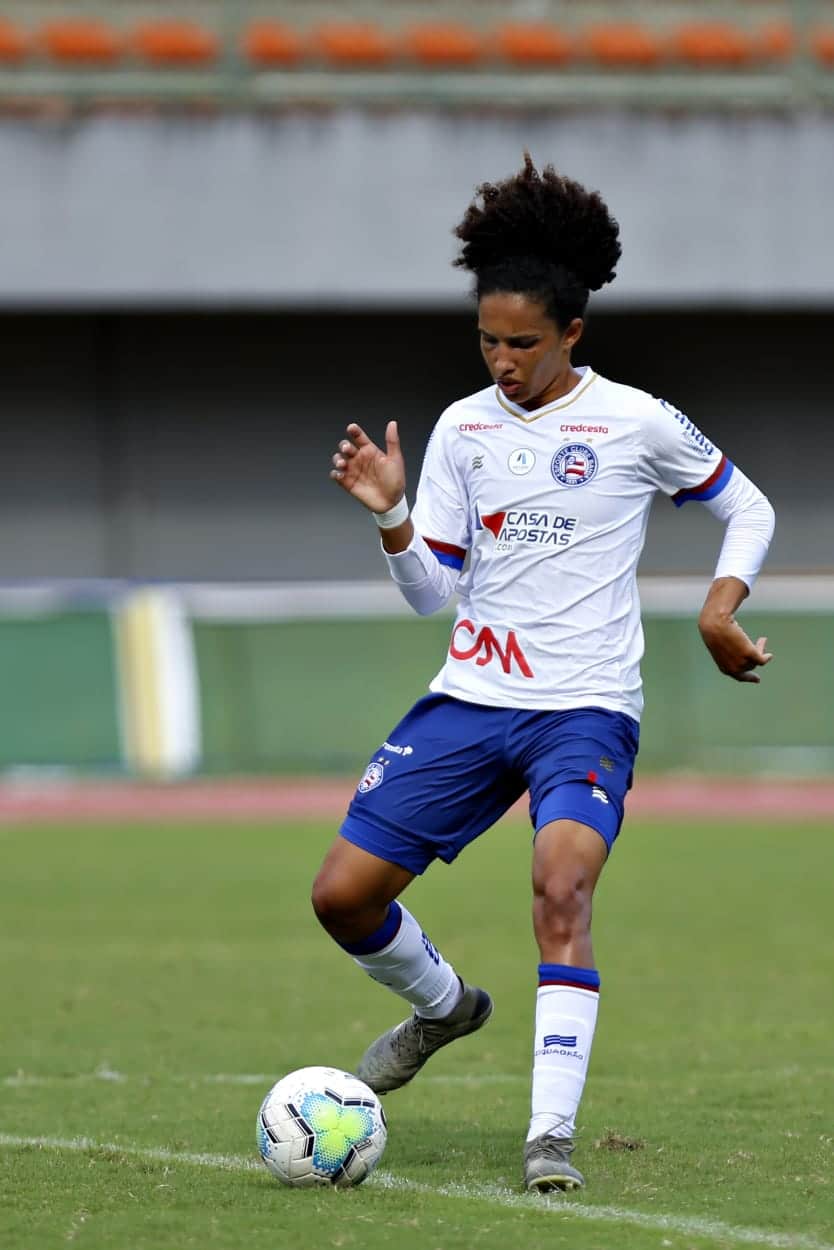 Zagueira renova contrato por mais um ano com o Bahia