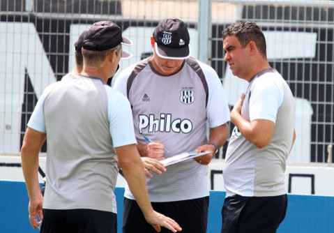 Montagem do elenco da Ponte Preta para o Paulistão