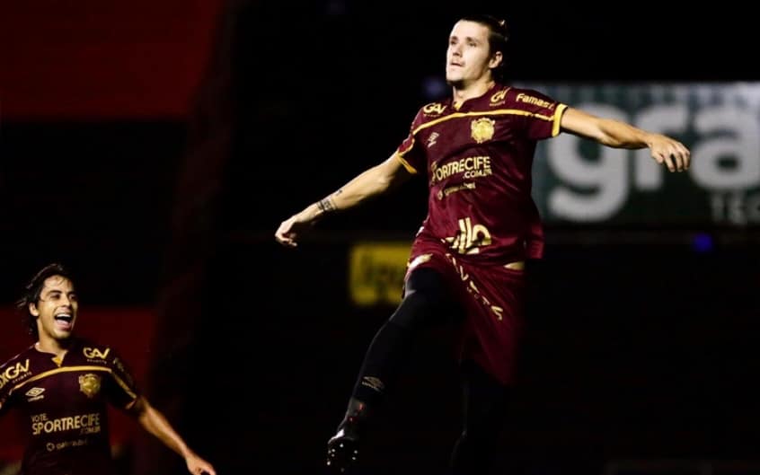 Parab&eacute;ns, Iago Maidana! O zagueiro-artilheiro do Le&atilde;o completa 25 anos