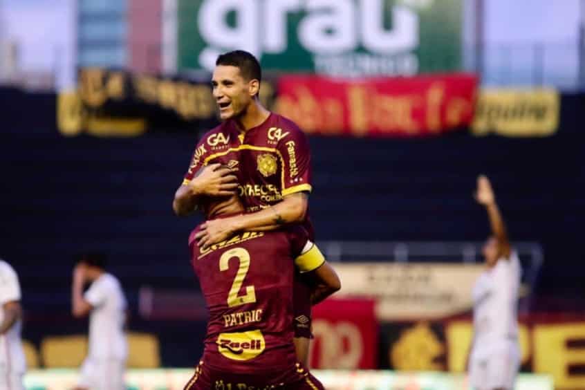 Após permanência, Thiago Neves reforça desejo de seguir no Sport em 2021