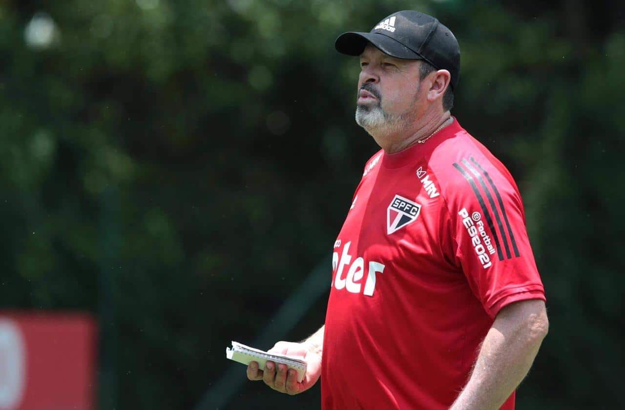 Com uma vida dedicada ao S&atilde;o Paulo, Marcos Vizolli assume interinamente