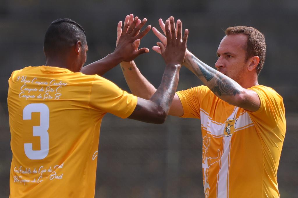 Nos p&ecirc;naltis, Brasiliense bate Vila Nova e chega &agrave; final da Copa Verde 2020