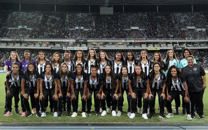 Botafogo aposta em time feminino