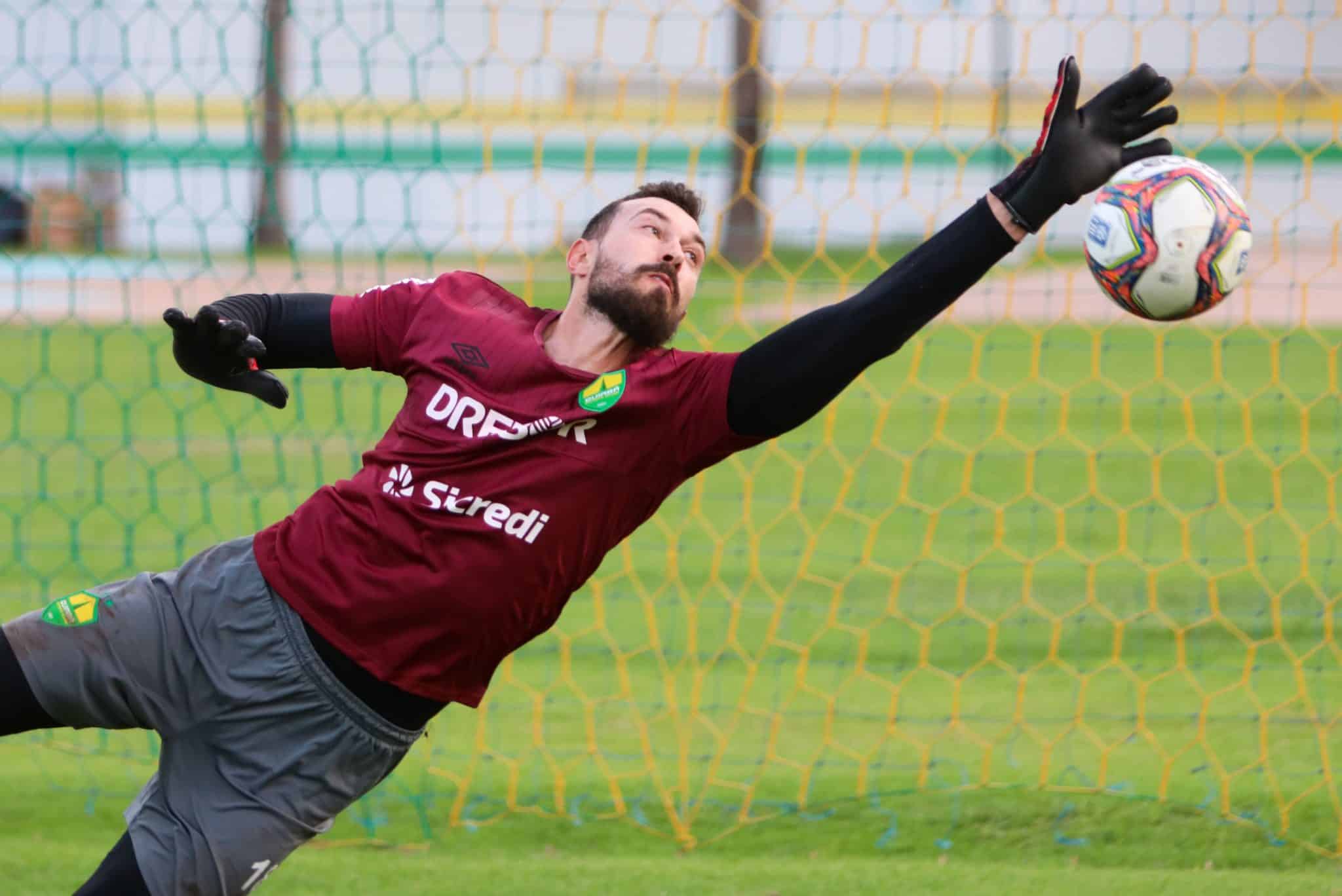 Cuiab&aacute; busca a quarta vit&oacute;ria no Estadual