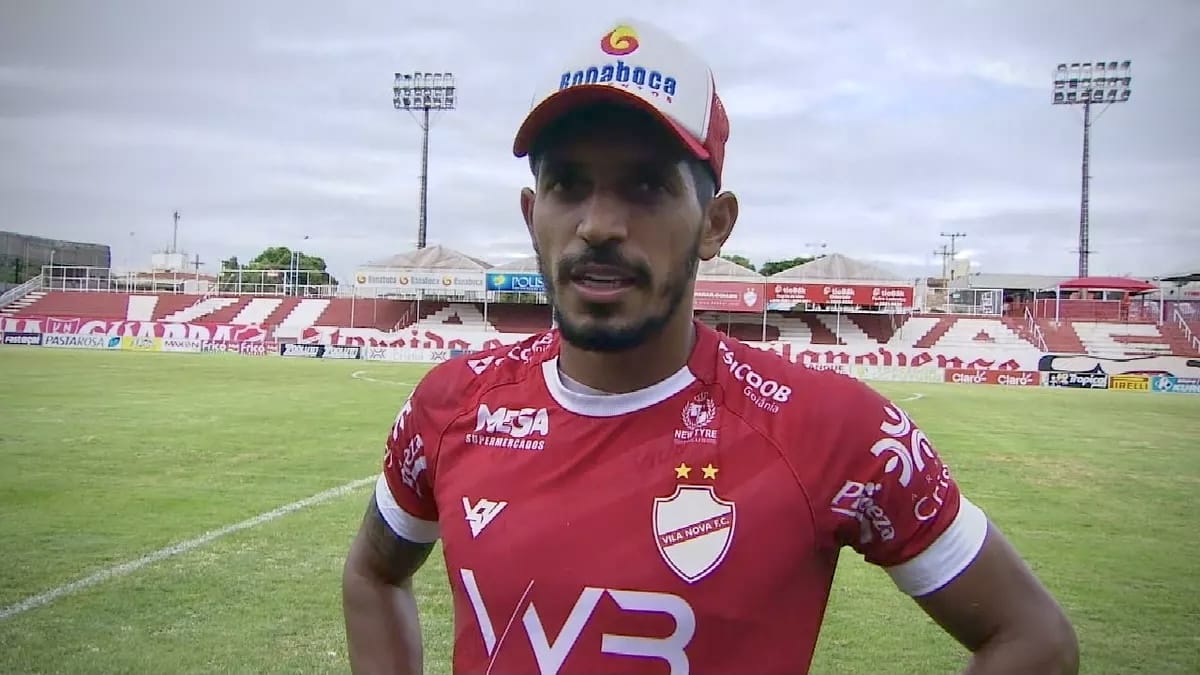 Depois de gol pelo Vila Nova, Pedro Júnior revela sequela da Covid-19: “cogitei parar de jogar”