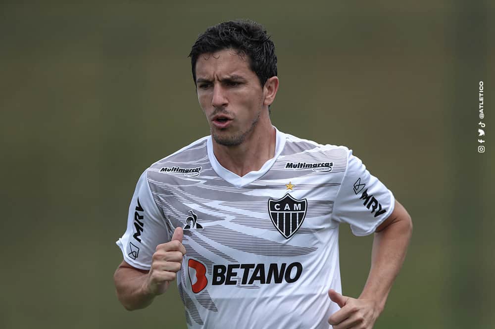 Nacho Fern&aacute;ndez &eacute; registrado no BID