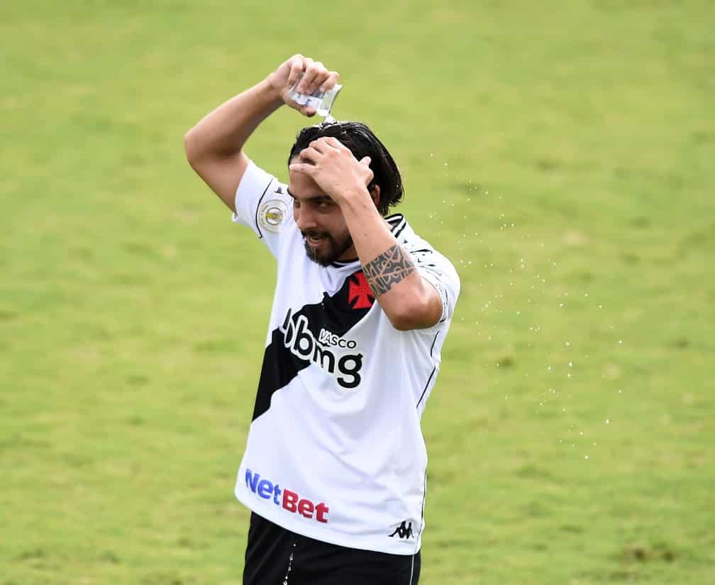 São Paulo acerta pagamento de Benítez