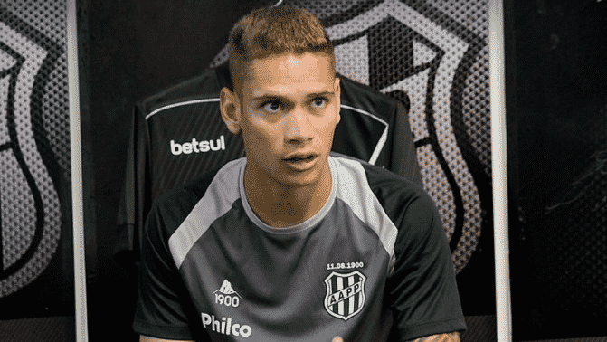 Thalles diz: “É trabalhar forte agora para sairmos vitoriosos”