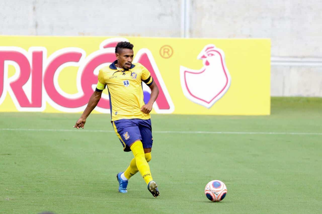 Neilson celebra “estreia perfeita” pelo Retrô