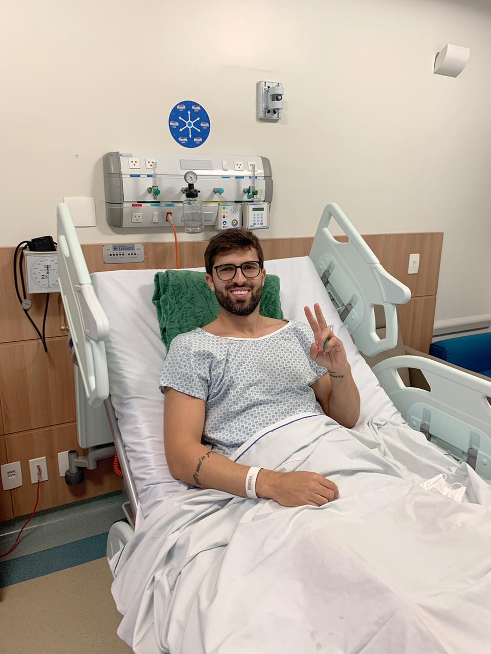 Diego Sacomam passa por cirurgia no joelho e agradece à Portuguesa