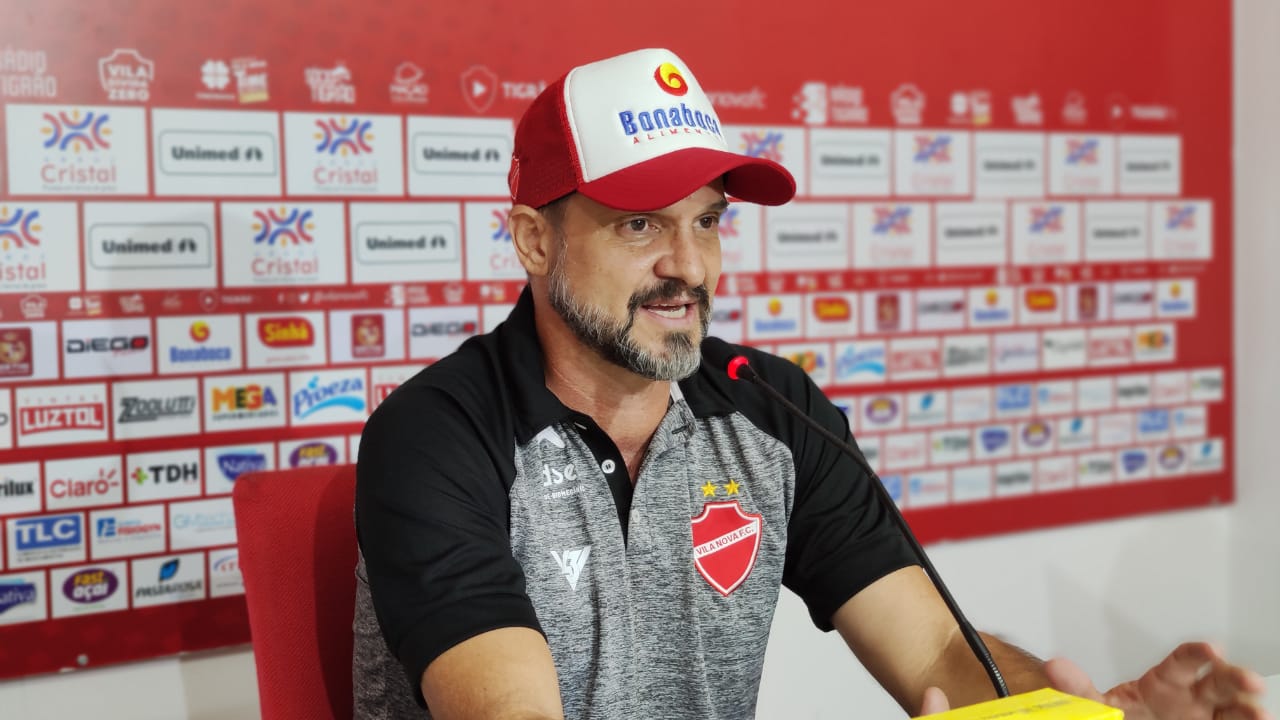 Wagner Lopes &eacute; apresentado pelo Vila Nova: &ldquo;quero escrever meu nome na hist&oacute;ria do clube&rdquo;