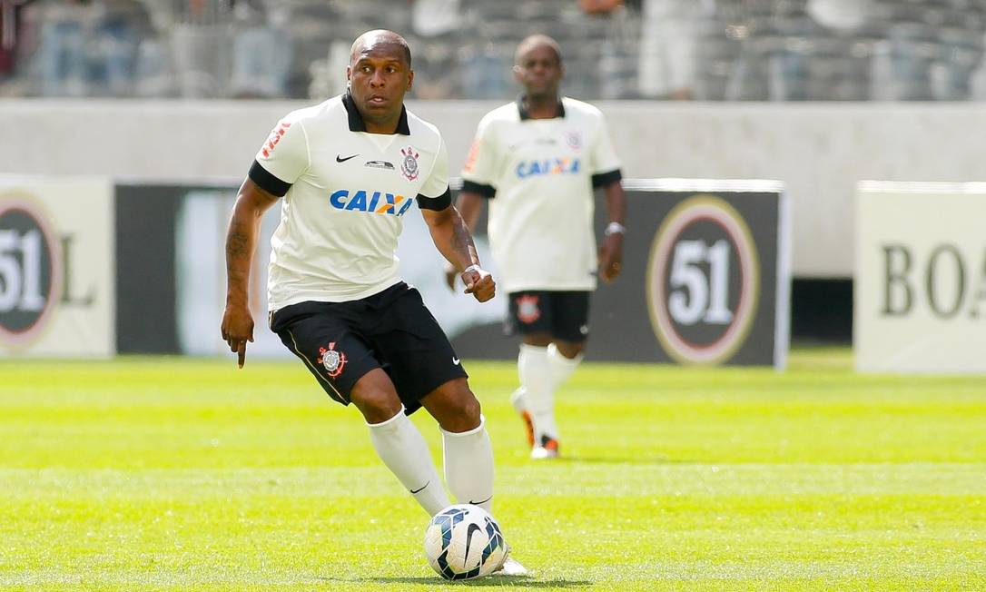 Adeus! Ex-volante do Corinthians, Gilmar Fub&aacute; morre de c&acirc;ncer