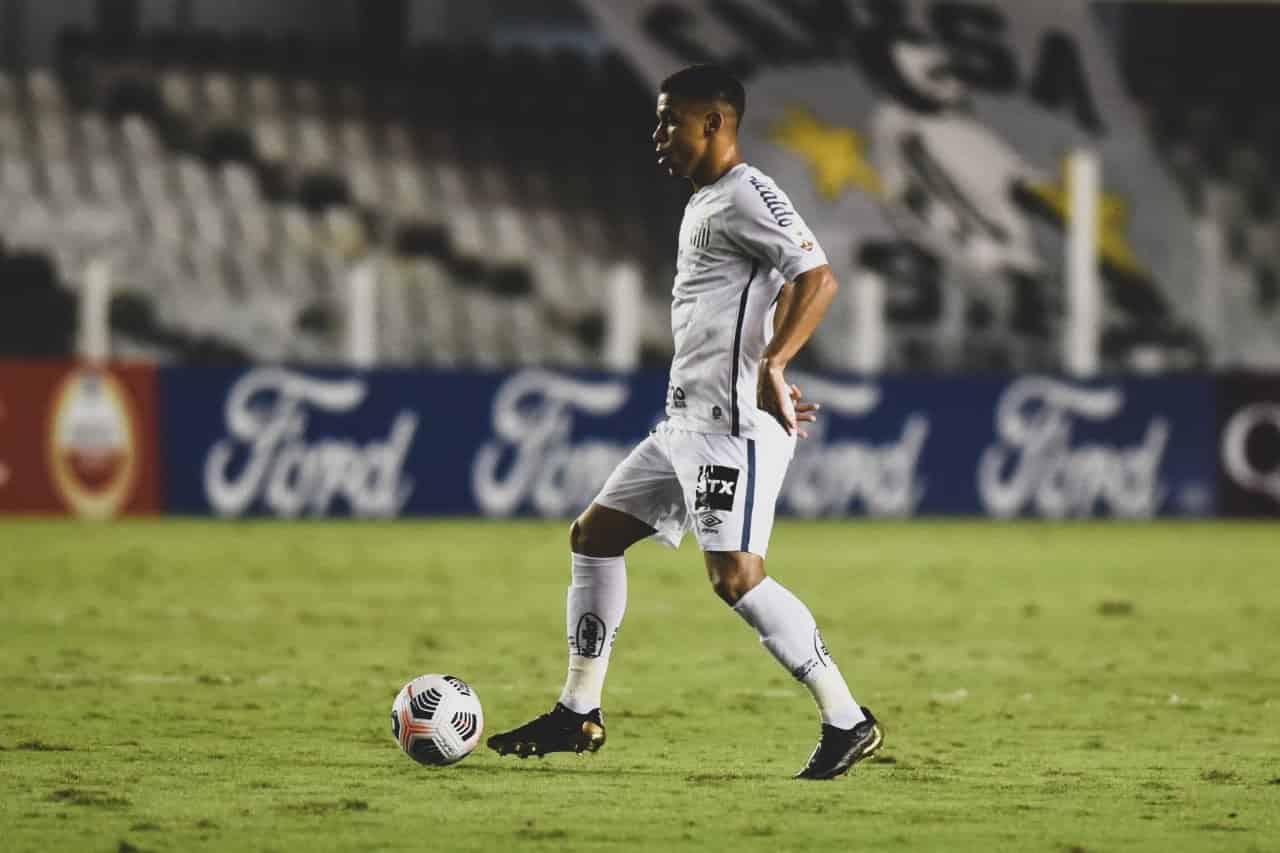 Sandry tem lesão grave e deve retornar em nove meses