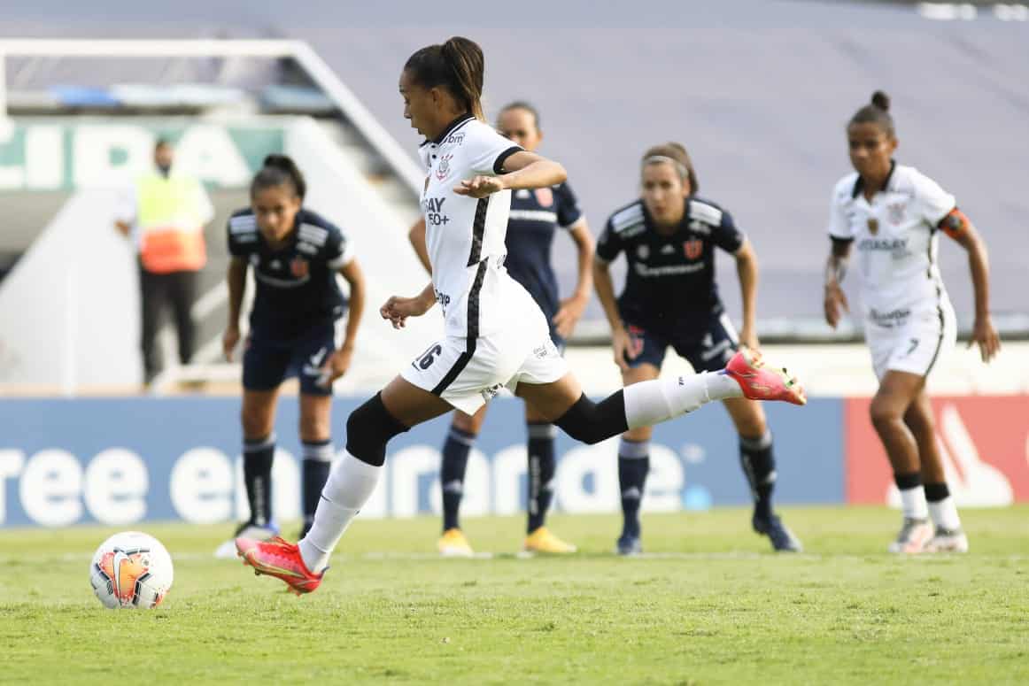 Adriana destaca ida para Sele&ccedil;&atilde;o Brasileira