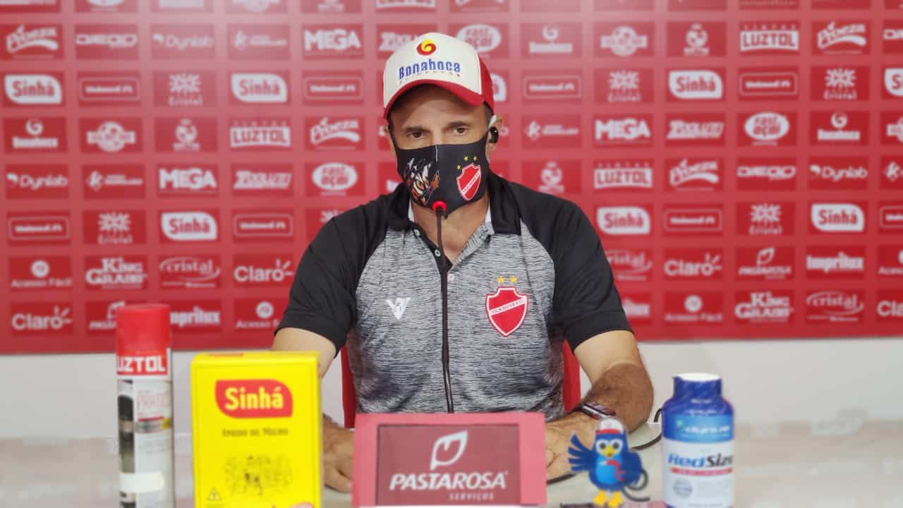 Wagner Lopes prega calma depois de triunfo: &ldquo;temos mais trabalho &agrave; frente&rdquo;