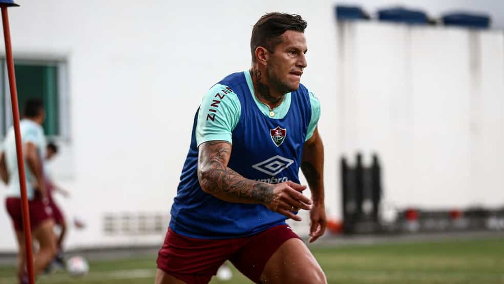 Atleta segue fora do Fluminense, ap&oacute;s testar positivo para Covid-19