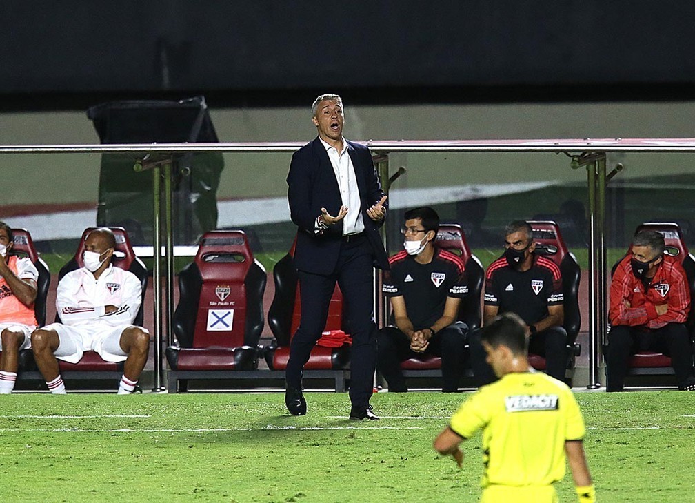 Crespo se anima com vit&oacute;ria do S&atilde;o Paulo sobre RB Bragantino: &ldquo;O time foi perfeito&rdquo;