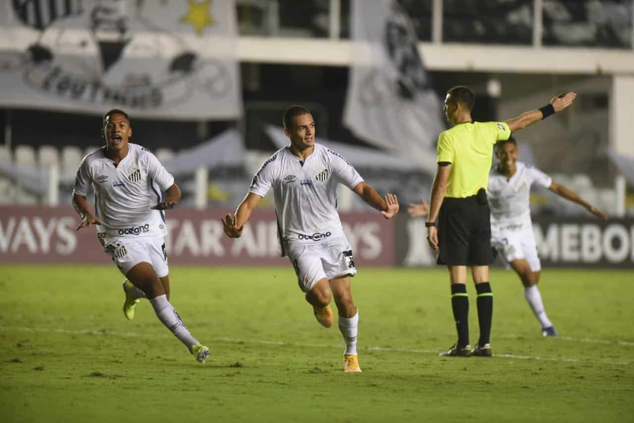 Kaiky, do Santos, é monitorado por Arsenal e Ajax