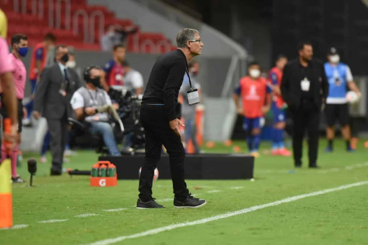 Ariel Holan lamenta &ldquo;sufoco&rdquo; e afirma: &ldquo;Temos muito do que aprender em cima deste jogo&rdquo;