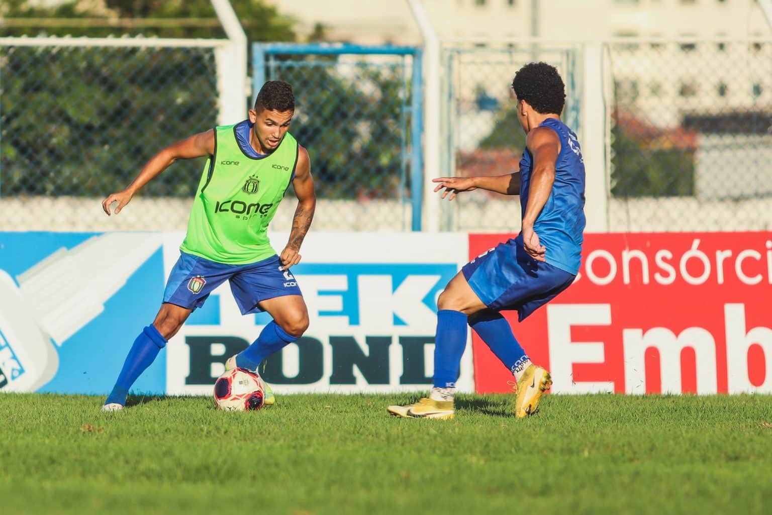 Nikolas, ex-Vila Nova, acerta com São Caetano