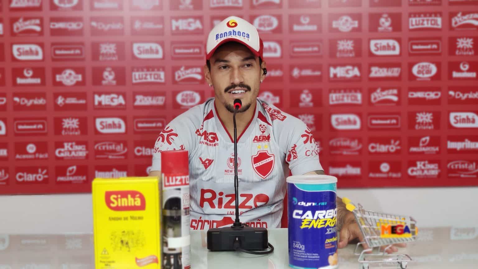 Arthur nega favoritismo do Vila Nova e promete versatilidade: &ldquo;disposto a contribuir&rdquo;