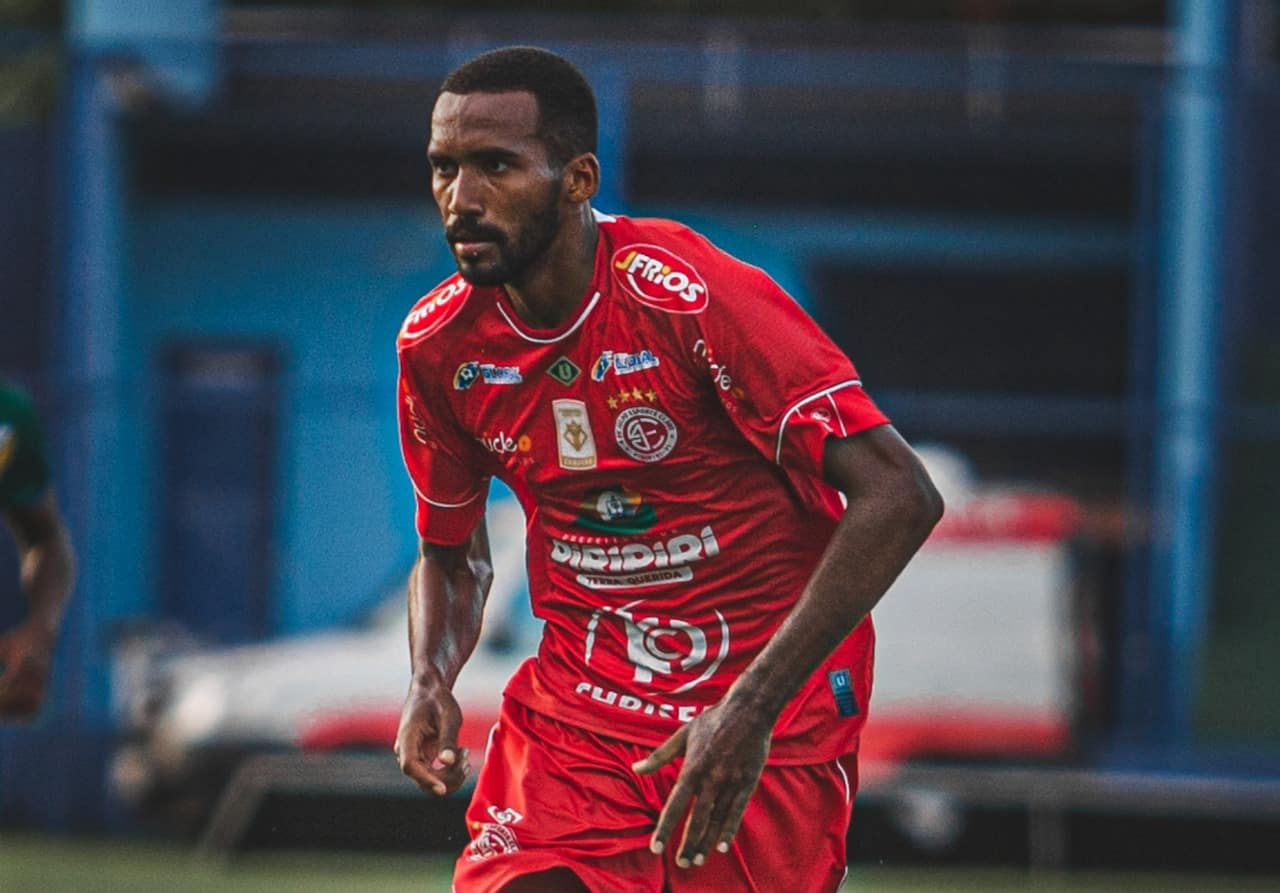 Autor de gola&ccedil;o na Copa do Nordeste, lateral do 4 de Julho-PI desperta interesse de clubes da S&eacute;rie C