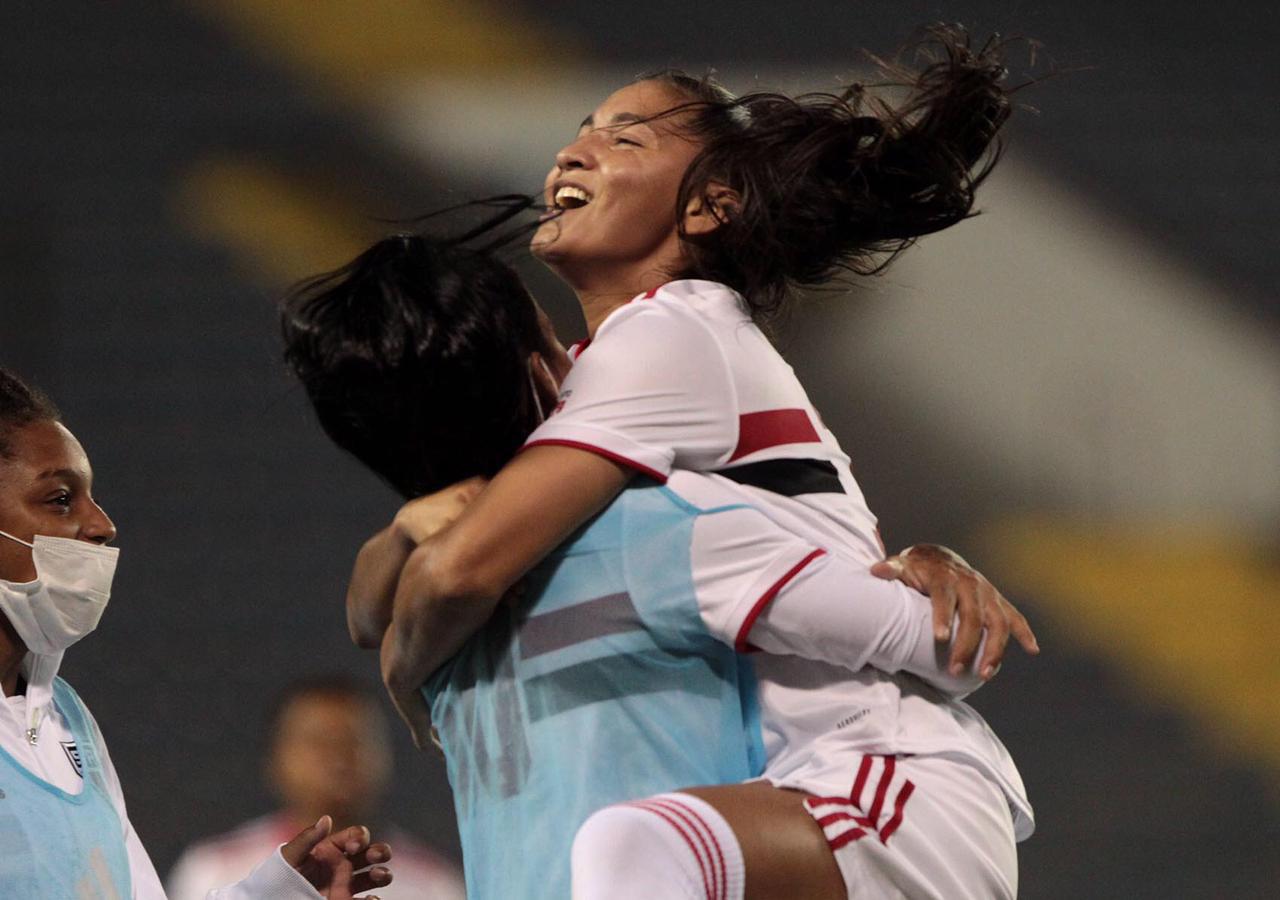 Micaelly se destaca e faz seu primeiro gol pelo São Paulo