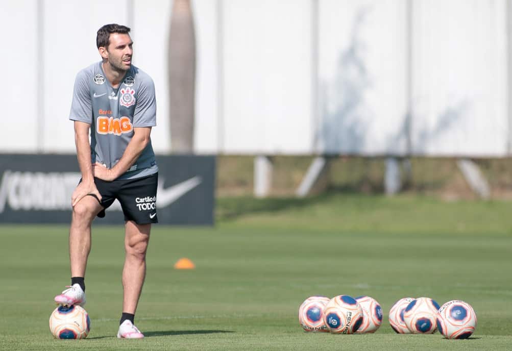 Boselli destacou seu desempenho com Tiago Nunes e enfatiza dívida: “Me deve um montão de dinheiro”