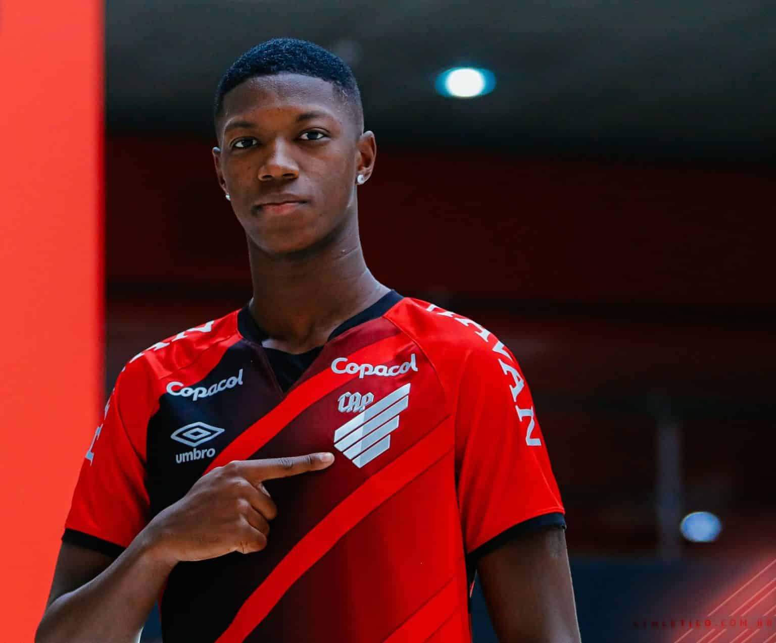 Matheus Babi &eacute; o novo refor&ccedil;o do Furac&atilde;o