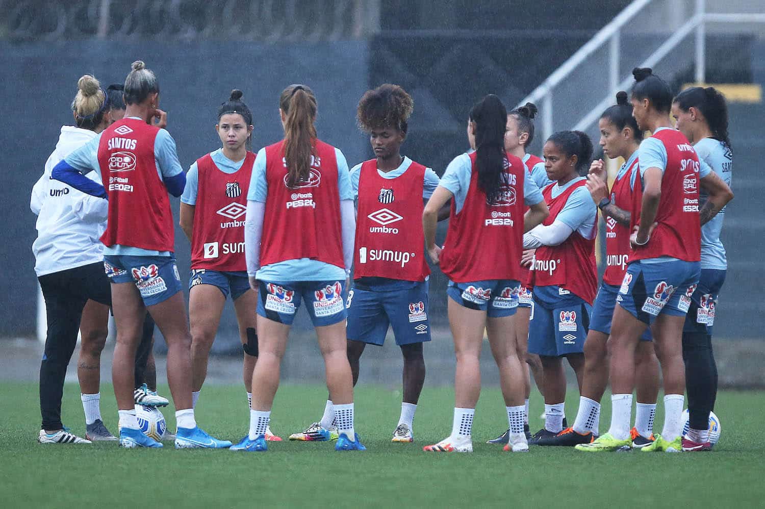 Sereias v&ecirc;m embaladas para duelo contra o Flamengo