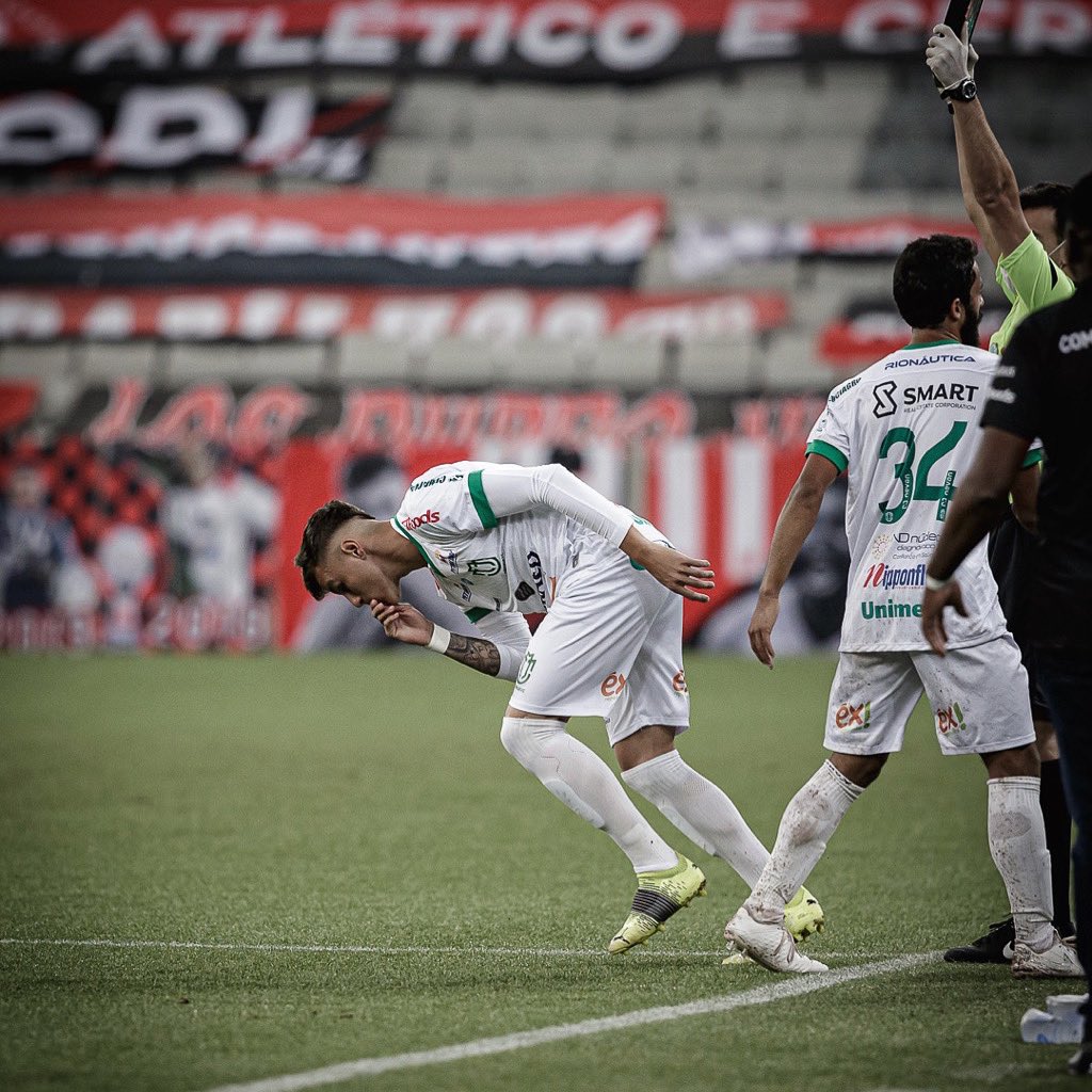 Moraes retorna ao Santos ap&oacute;s empr&eacute;stimo e recusa propostas