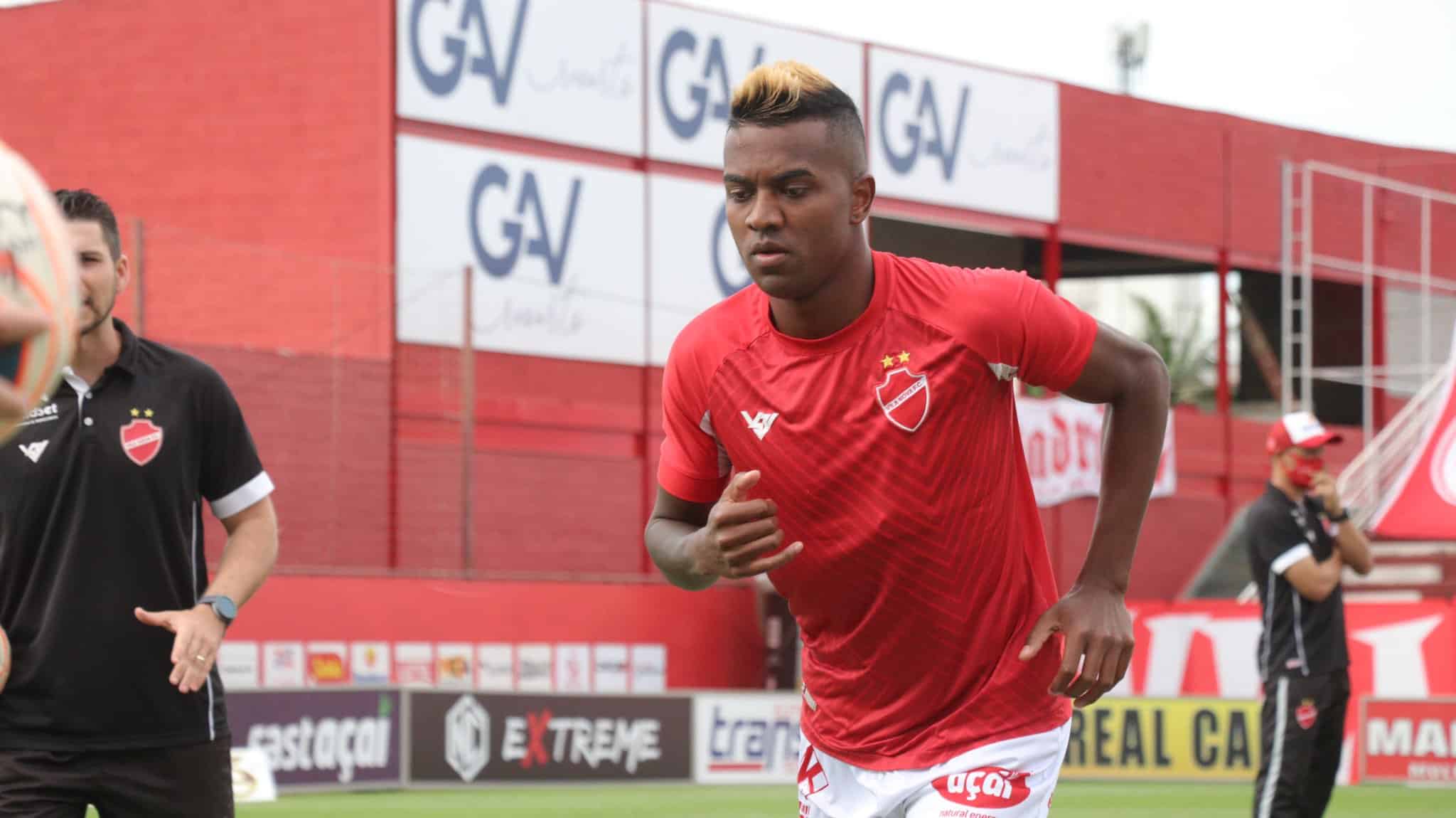 Lei do ex? Vila Nova conta com dois ex-jogadores do Botafogo