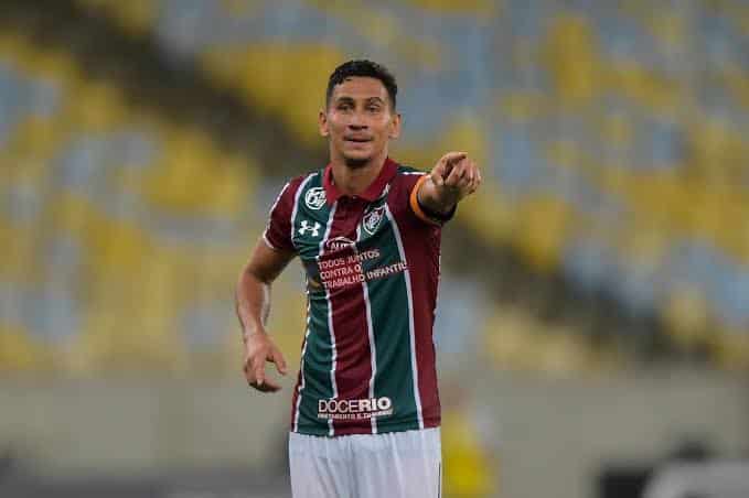 Negocia&ccedil;&atilde;o entre Santos e Ganso esfria