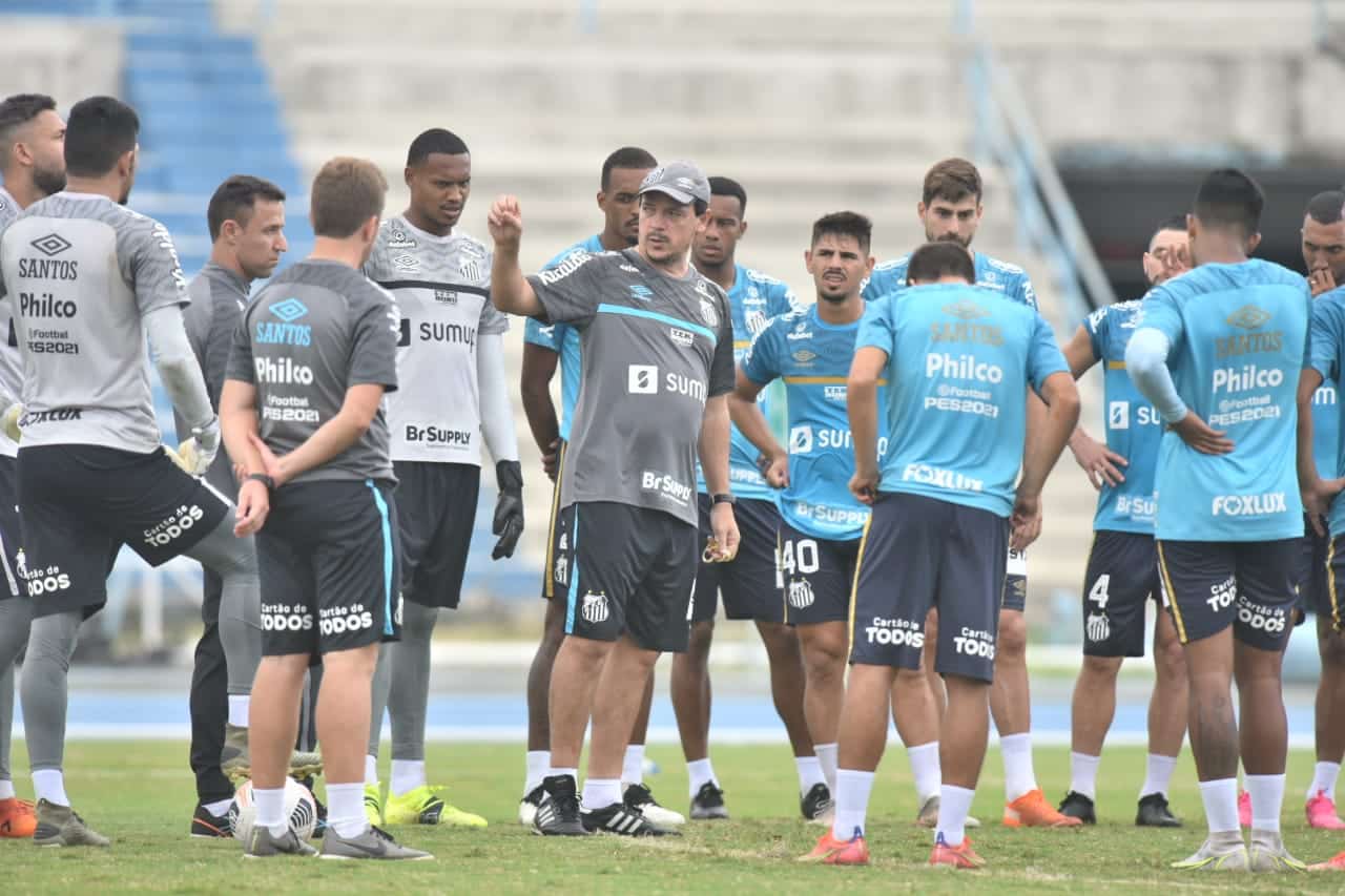 Diniz explica ausência de Marinho: “A gente preferiu preservá-lo”