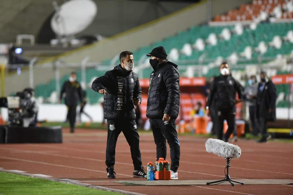 Márcio Araújo destaca Meninos da Vila e afirma: “Vamos melhorar”