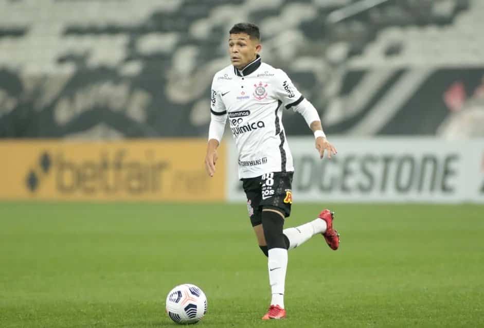 Adson meia do Corinthians revela teste nas categorias de base do Real Madrid