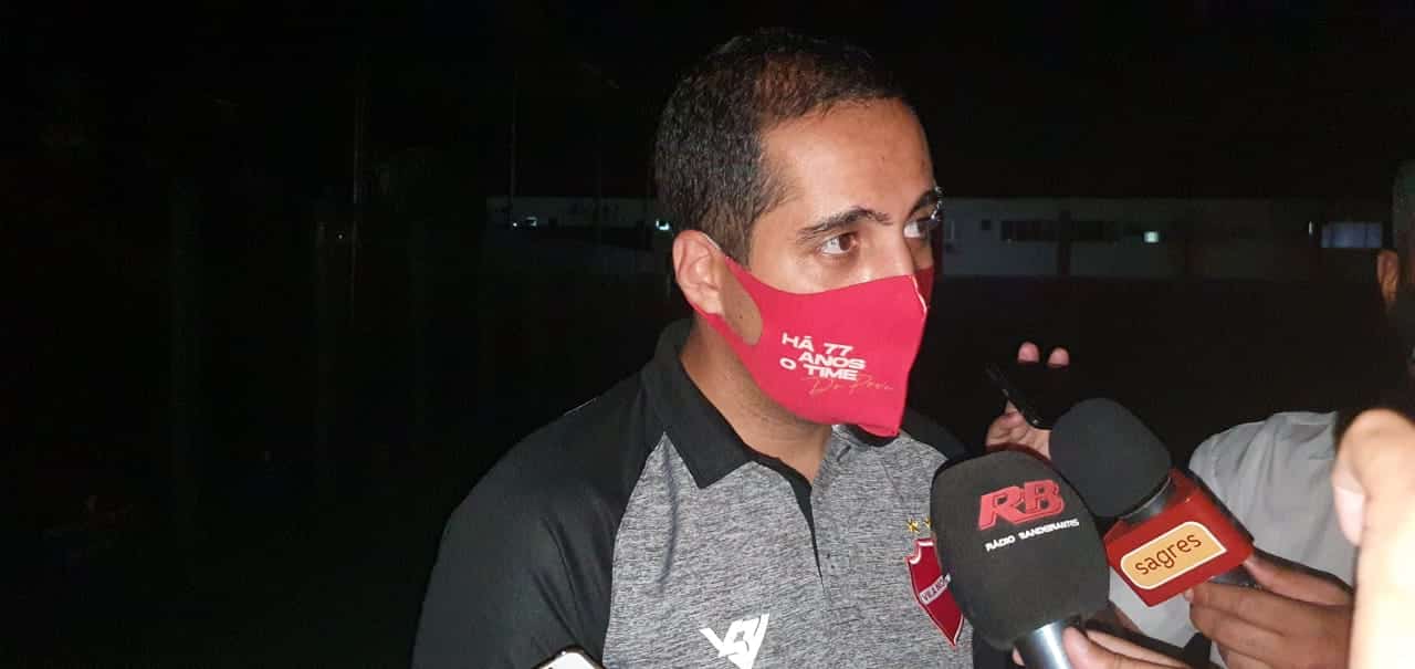 Presidente do Vila Nova reconhece superioridade do rival: “foram muito competentes”