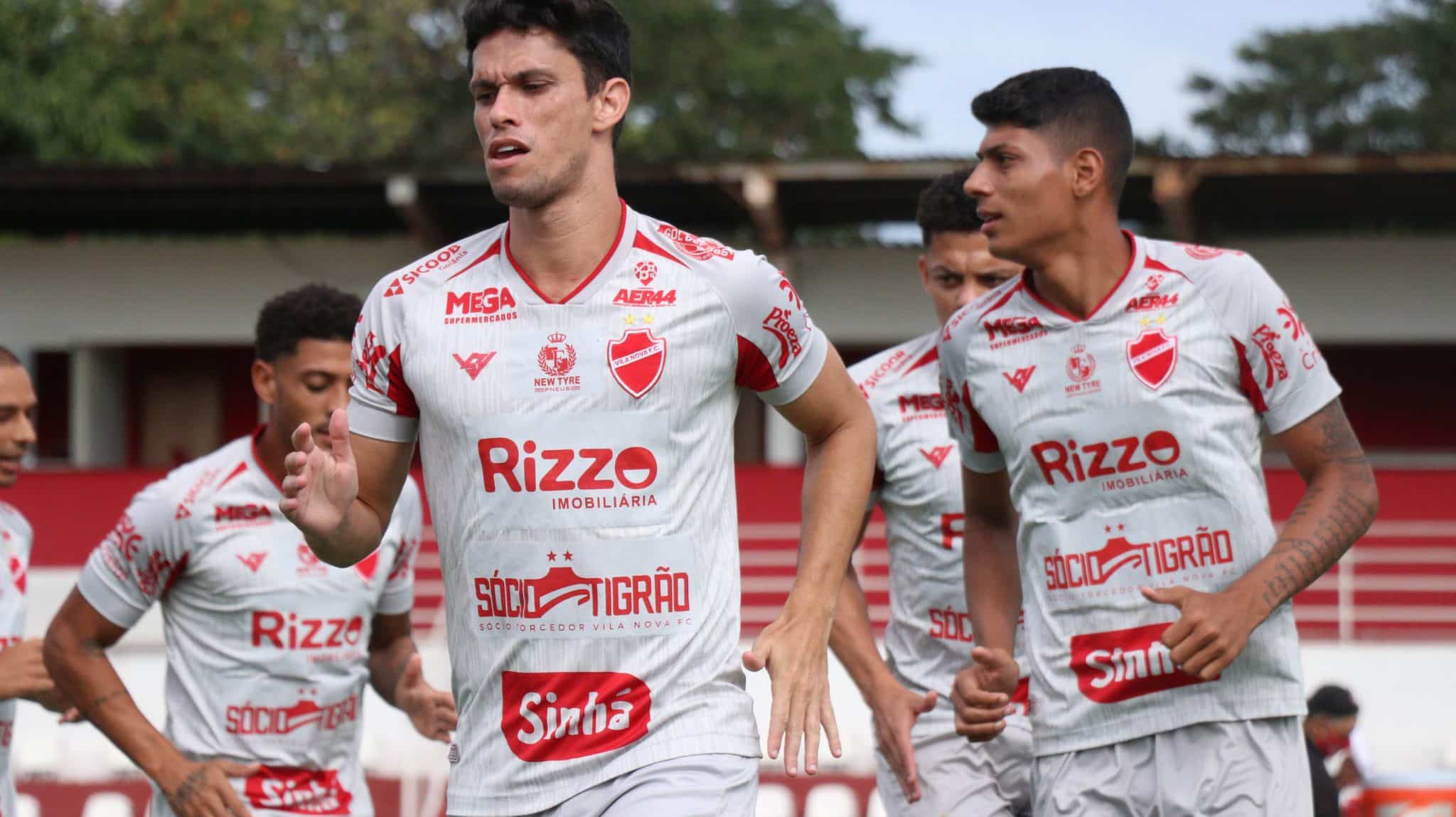 Pelo jogo de ida da semifinal do Goian&atilde;o, Vila Nova recebe Aparecidense