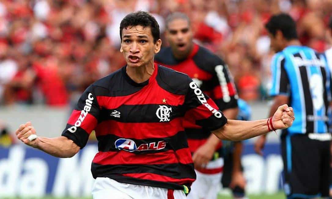 Sensacional! Confira top-5 camisas 4 da era dos pontos corridos do Brasileirão