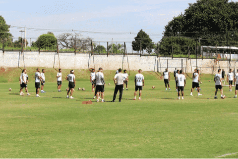 Ponte Preta enfrenta o Ituano e chega com dois pendurados para rodada pré-derbi