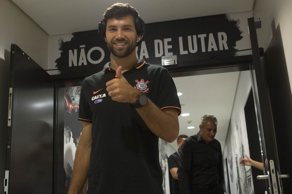 Na Seleção Brasileira, Felipe fala sobre sua carreira no Corinthians e torce de longe pelo clube: “Sou corintiano louco”