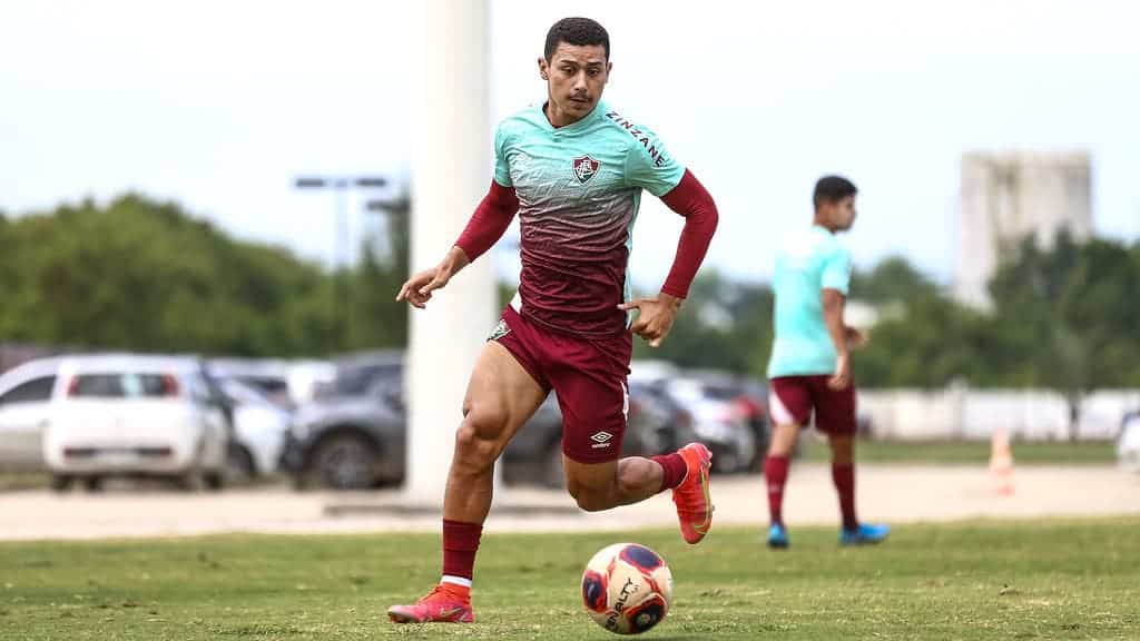 Flu: ap&oacute;s grave les&atilde;o de Hudson, Tricolor desiste de liberar Andr&eacute; ao Botafogo