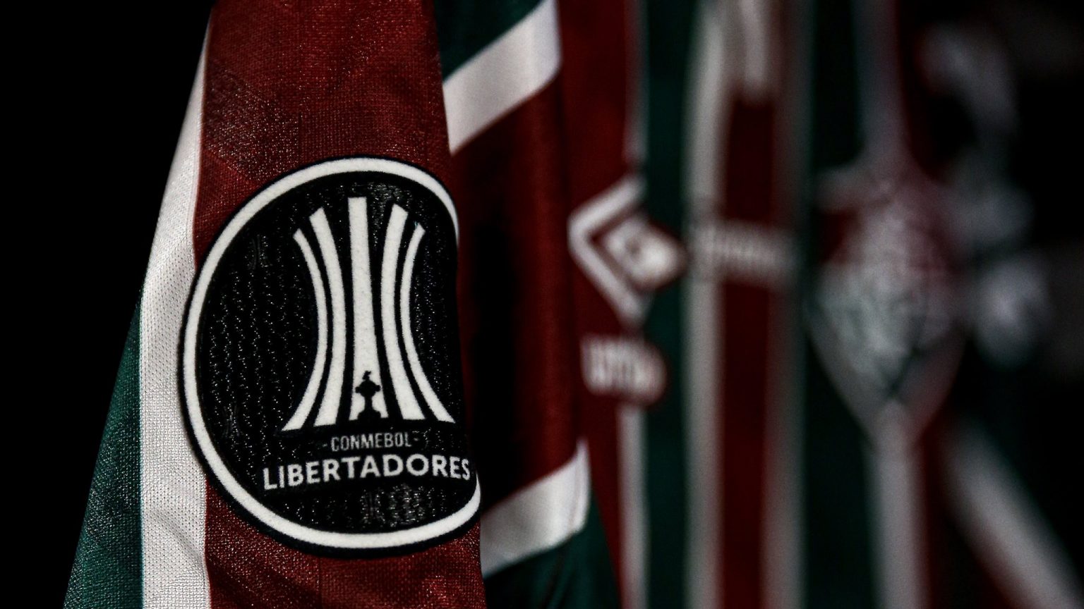 Fluminense de volta ao Maracan&atilde;! Clube alerta torcida por protocolos da Libertadores