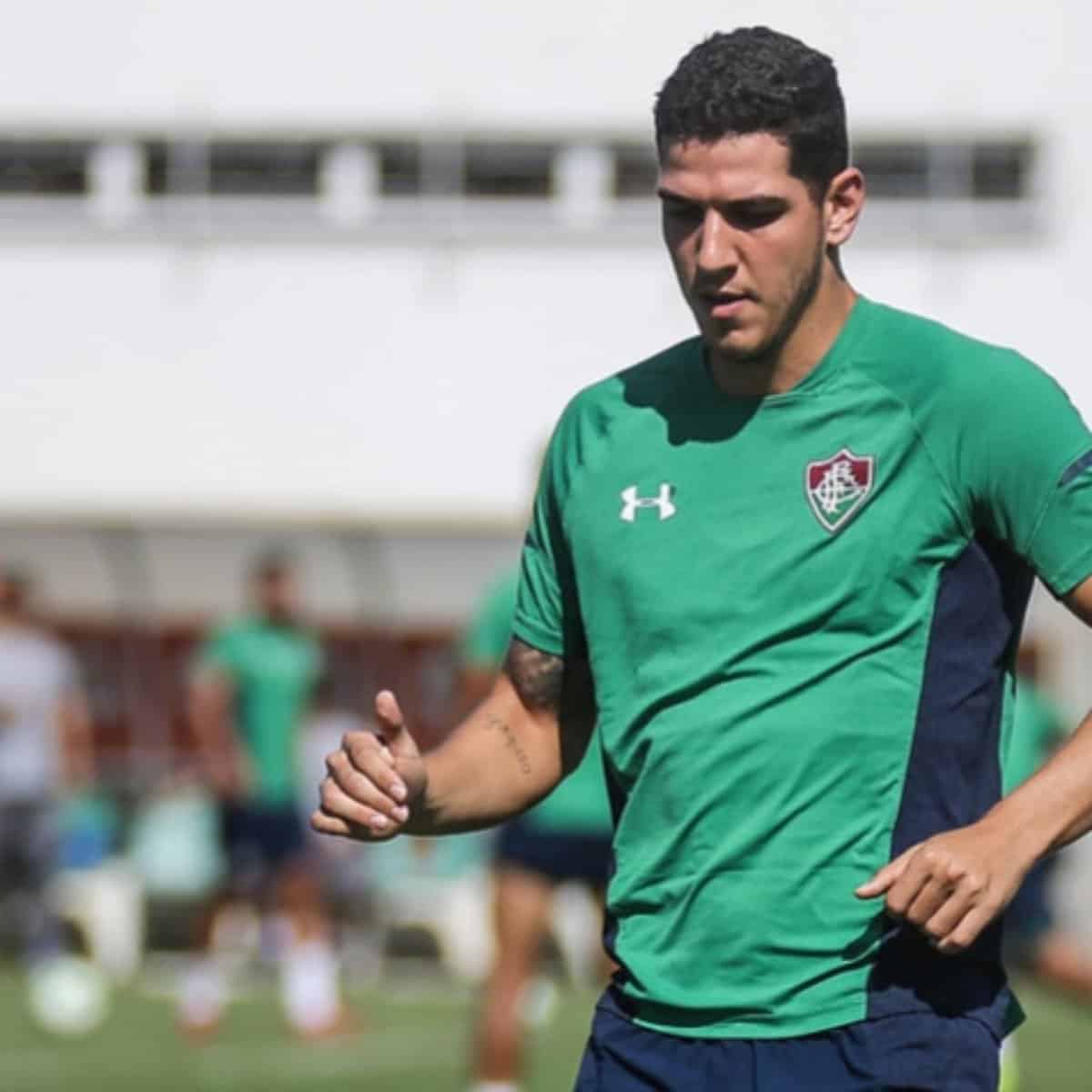 Na Sele&ccedil;&atilde;o Ol&iacute;mpica, zagueiro agradece ao Fluminense