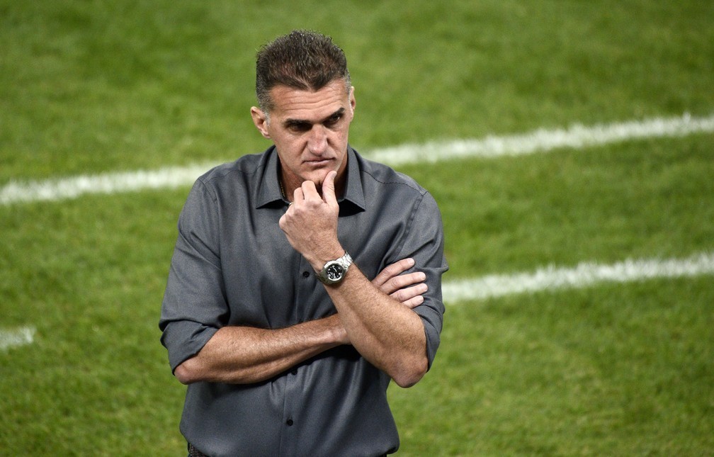 Mancini fala sobre formação com três zagueiros no Corinthians: “A gente abriu mais uma página de um leque interessante”