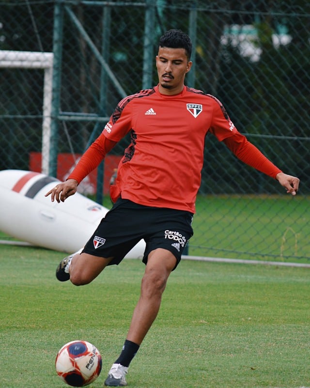 Walce está próximo de retorno ao São Paulo; Crespo convoca volante do sub-20 para treinamento