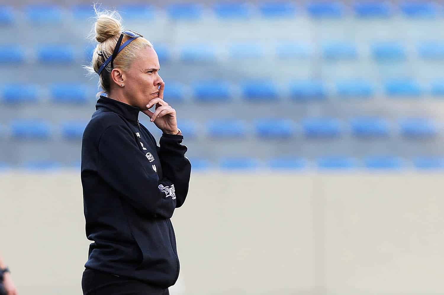 Sereias da Vila: Lessa abre o jogo sobre sua saída; clube e atletas se manifestam