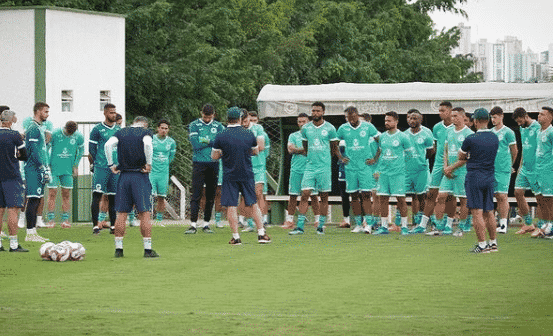 Goiás está pronto para duelo contra o Cruzeiro