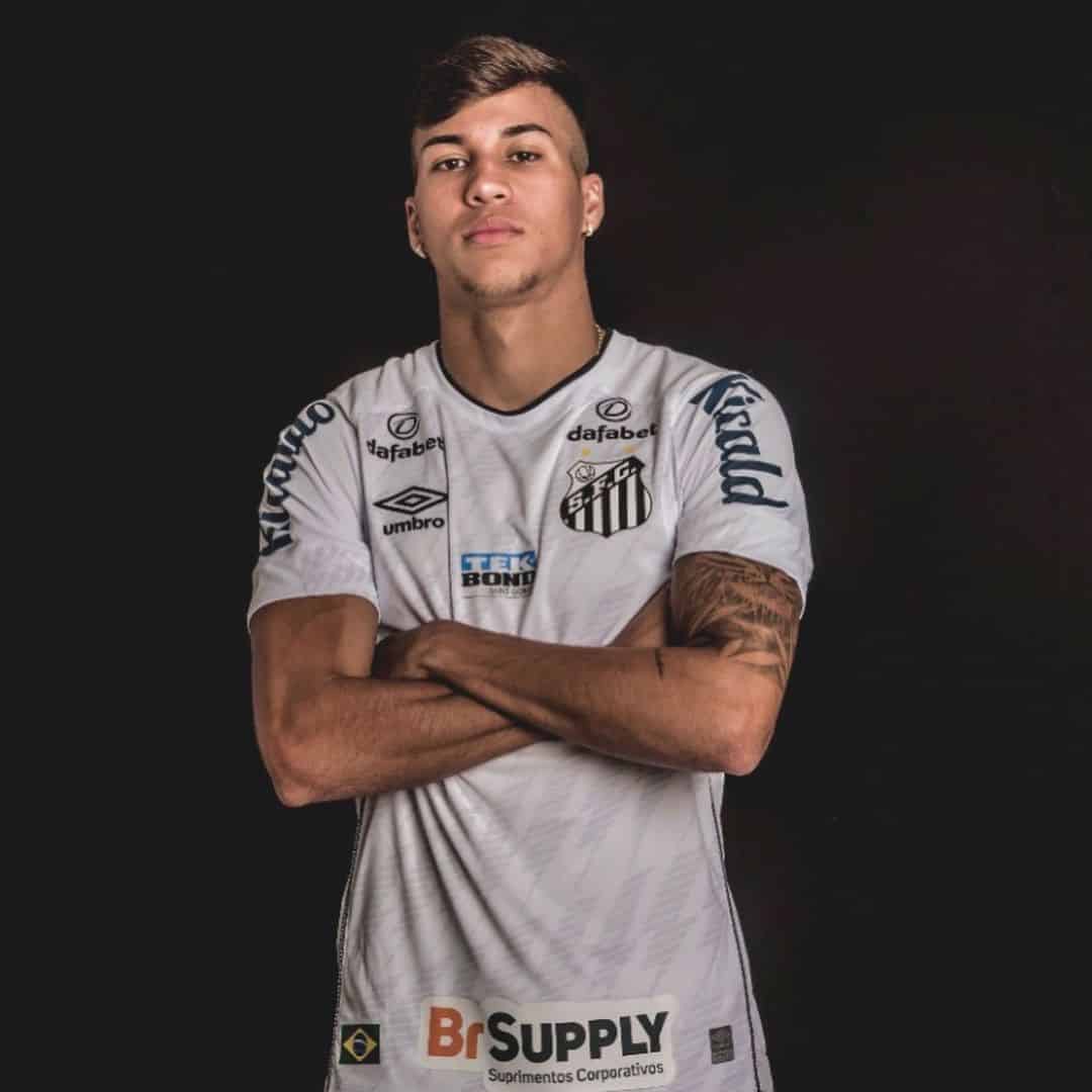 Kaio Jorge se isola na artilharia do Santos